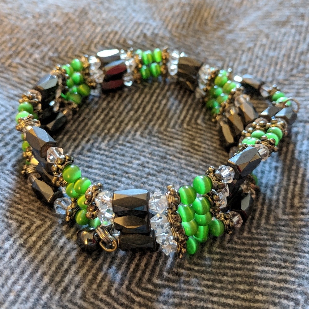 Healing magnetic bracelet/necklace